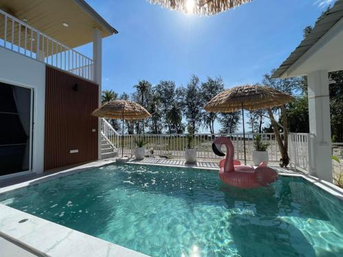 Khlong Yai House | อุ่นไอเล Pool Villa Trat