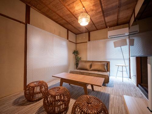 Ogaki House | 大垣 椛 古民家の宿-大垣城まで車で10分