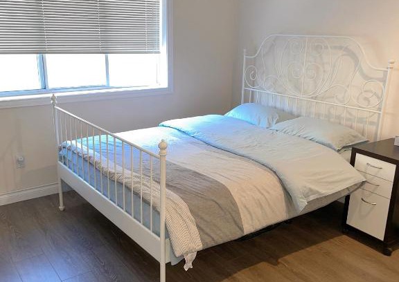 Steveston House | 小七旅馆