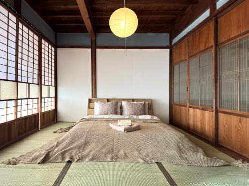 Yaizu Apartment | 焼津 梔子 古民家の宿-カモメの鳴き声が聴こえる港町