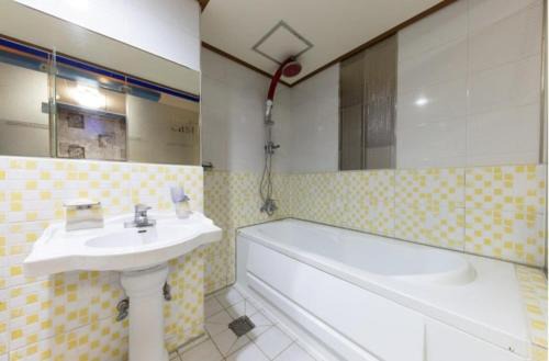 Jeonju Hotel | 전주 캐슬모텔