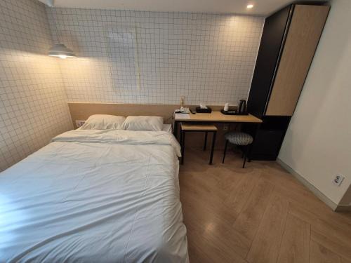 Oncheonjang Hotel | 호텔라찌