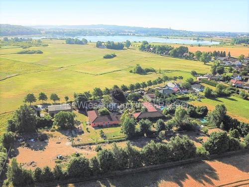 Parchtitz Apartment | 06 Grashüpfer - Hof Wiesengrund