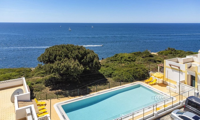 Lagoa e Carvoeiro Ski Chalet | 06 Terraços de Benagil (Casa Rosa Azul)