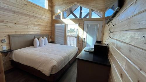 Valle Ski Chalet | 063A Brand New Cozy Cabin with Loft & King bed near Grand Canyon South Rim