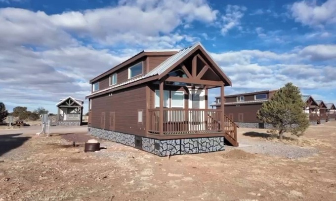 Valle Cabin | 063B Grand Canyon Chalet near South Rim King Bed