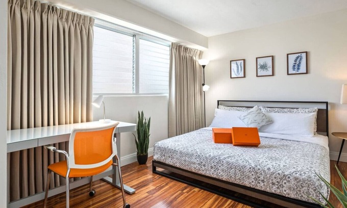 McCully - Moiliili Hotel | 09 FREE Parking/10 min beach/2br-Waikiki/Ala Moana