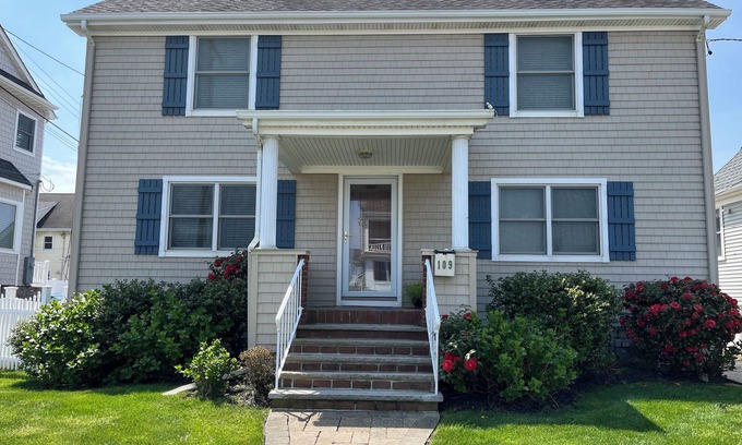 Wall House | 1/2 Block to Beach- Spring Lake Border- Last Minute Special!