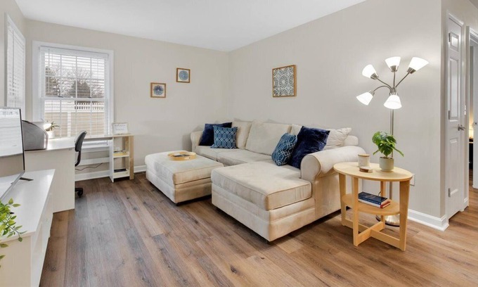 Rocky Hill Apartment | 1 Bd Accessory Apt on Residential Cul-de-sac