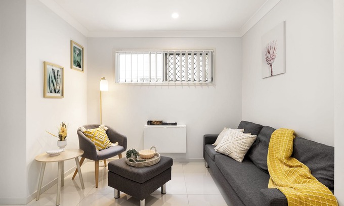 Rocklea Apartment | 1 Bdr Apt w/AC & Kitchen | Parking | 314F1