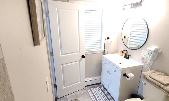 Fifth Ward Apartment | 1 Bed near downtown