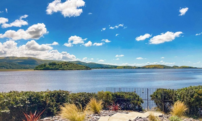 Penrhyndeudraeth Cottage | 1 bedroom accommodation in Penrhyndaedraeth