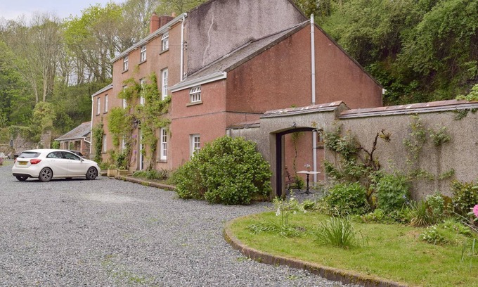 Haverfordwest Cottage | 1 bedroom accommodation in Haverfordwest