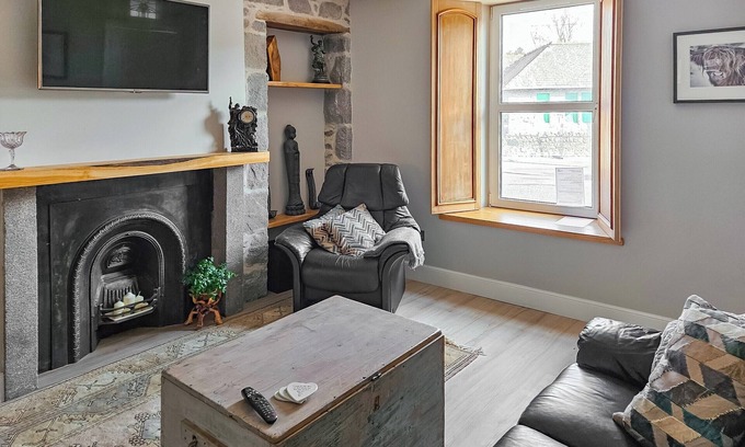 Dalbeattie Apartment | 1 bedroom accommodation in Dalbeattie