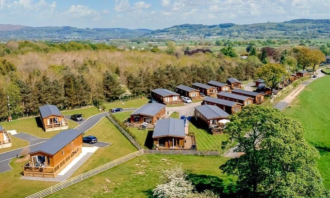 Blackburn Ski Chalet | 1 bedroom accommodation in Old Langho, Ribble Valley