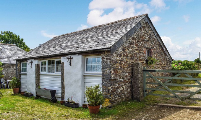 Saint Gennys Cottage | 1 bedroom accommodation in Camelford
