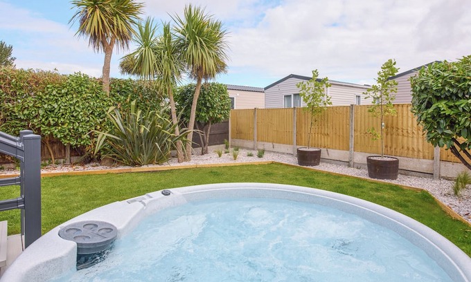 Llanasa Ski Chalet | 1 bedroom accommodation in Talacre, Holywell