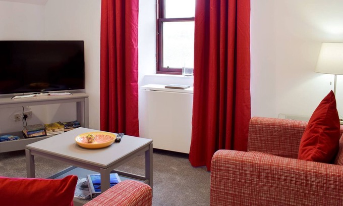 Millport Cottage | 1 bedroom accommodation in Millport