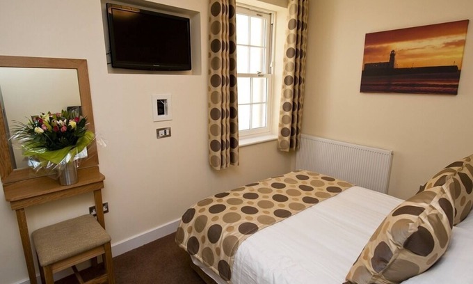 Scarborough Apartment | 1 Bedroom Apartment - 1st Floor