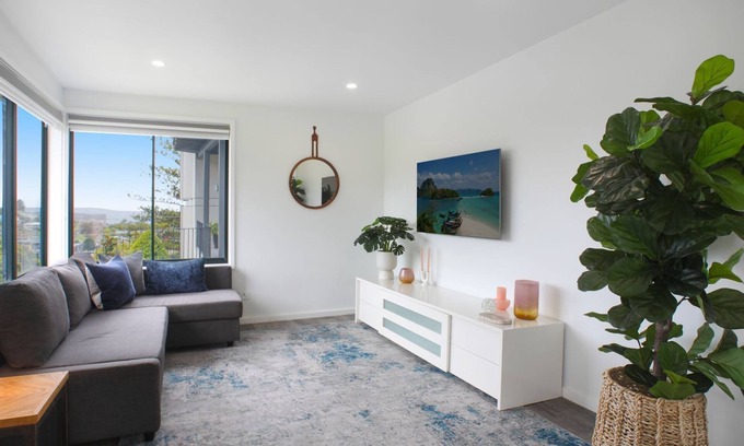 Kiama Apartment | 1-Bedroom Apartment - 300m to town