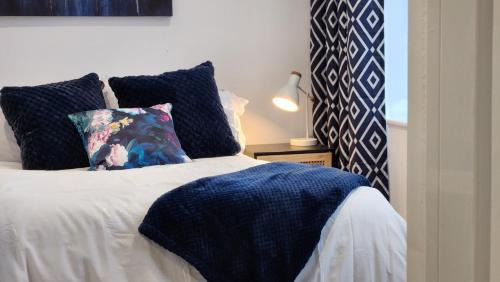Peterborough Apartment | 1 Bedroom Apartment Urban Stay