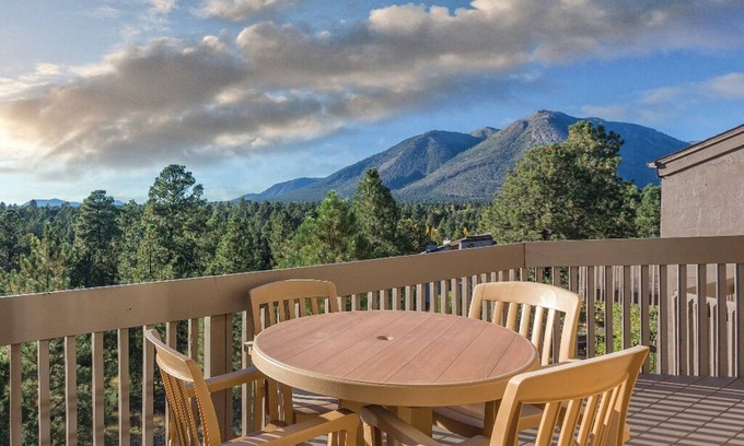Flagstaff Resort | 1 Bedroom Condo in Flagstaff, on Golf Course!