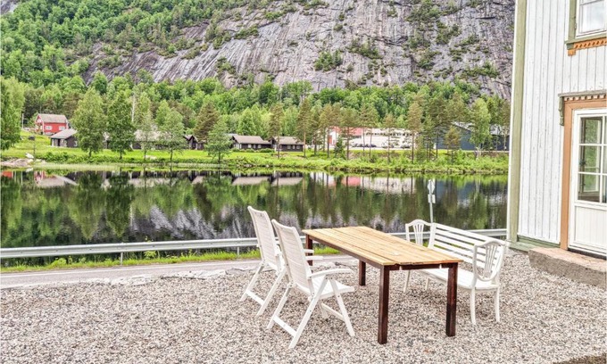Amli Apartment | 1 Bedroom Cozy Apartment In Åmli