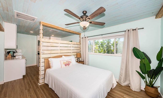 Redington Shores House | 1 Bedroom Cozy & Coastal Vacation Home Steps Away from Beach