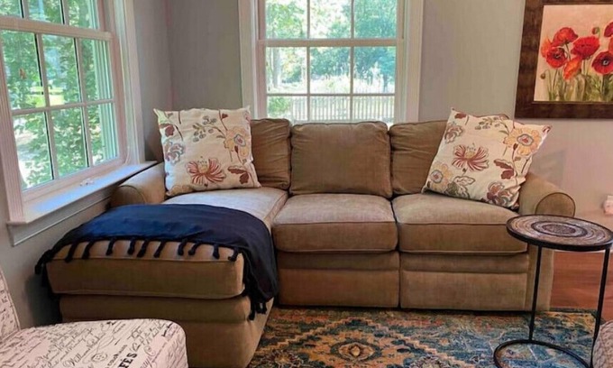 Dogue House | 1 BR, 1 BA Guesthouse Getaway on the Rappahannock River w Firepit + Dock