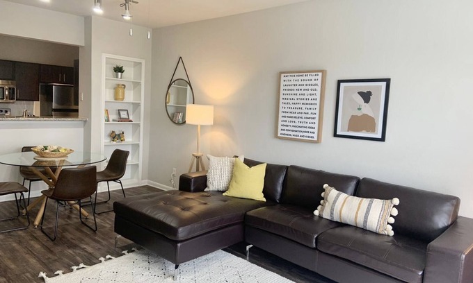 Riverside Terrace Apartment | 1 BR @ Med Center with Hermann Park View