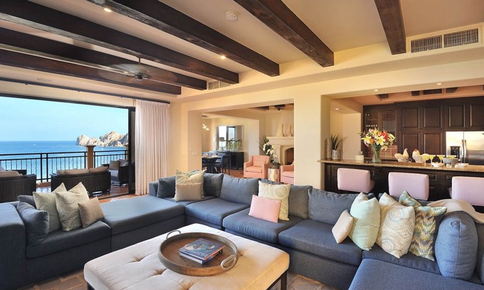 Ampliacion Juarez Condo | 1 FREE NIGHT on Luxury 2-Story 4BD Oceanview Penthouse in Cabo