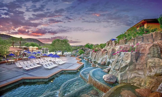 North Mountain Hotel | 1 King 1BR Suite, Hilton Phoenix Tapatio Cliffs, 7 Pools, Waterfall - 2 Units