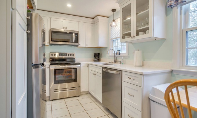 West Dennis Cottage | 1 Mi to Beach: Cape Cod Escape w/Yard!