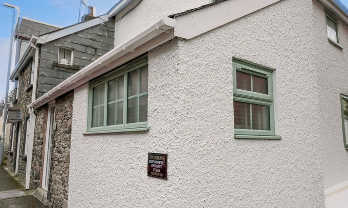 Rhayader Cottage | 1 PENPORTH, family friendly in Rhayader