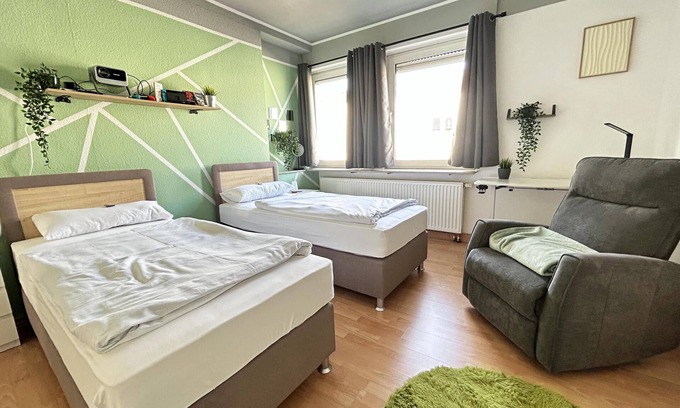 Dudweiler Apartment | 10 min to the university | luxury! Cinema! BBQ! Balcony! Center