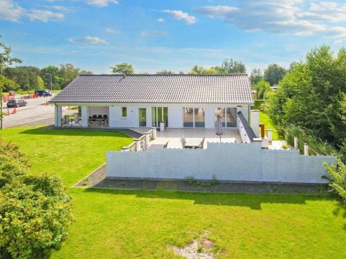 Grena Strand House | 10 person holiday home in Grenaa-By Traum