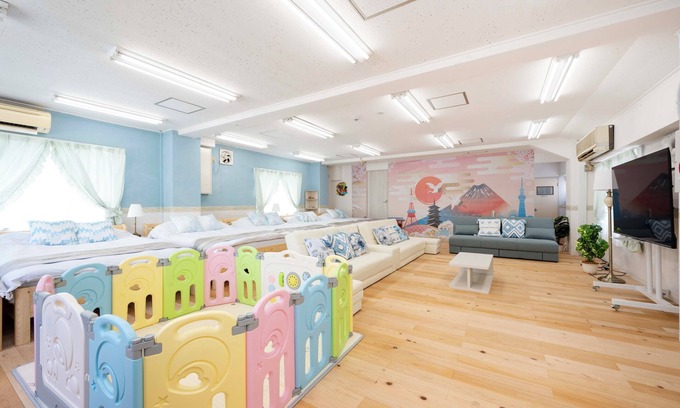 Shinjuku House | 100 ㎡|5 min from Shinjuku Station|12 min from Shibuya Station|3 km from Shinjuku Station|6 double beds|bright room