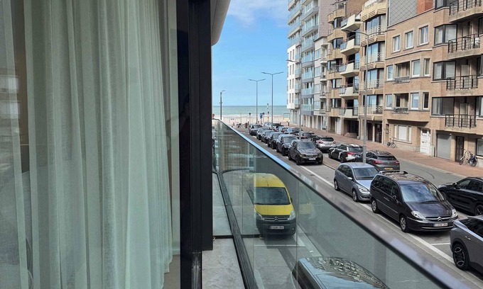 Knokke House | 100 meter Beachfront Bliss: Balcony & Sea Views