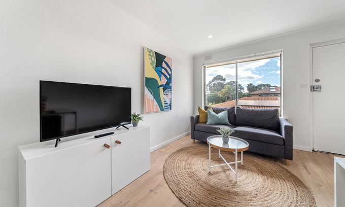 Glenelg North Apartment | $100 per night fully furnished