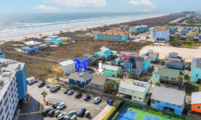 Port Aransas House | 100 yards to the water, private boardwalk. 6 seat gas golf cart included