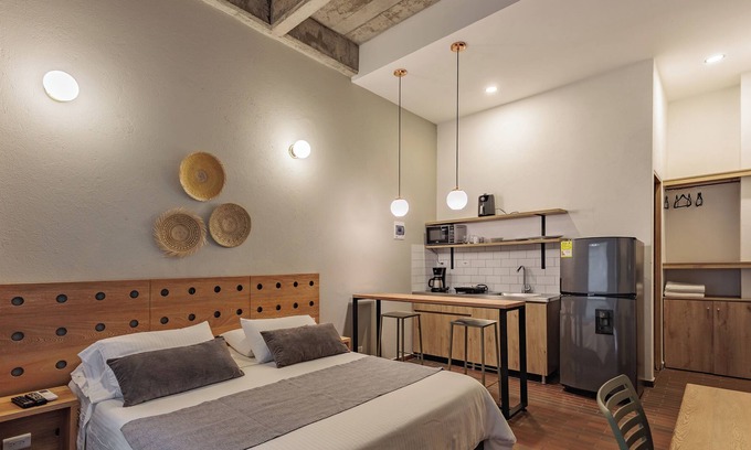 La Candelaria Apartment | 102 Circular Flats, 500mb, AC, 2coworking & cafe