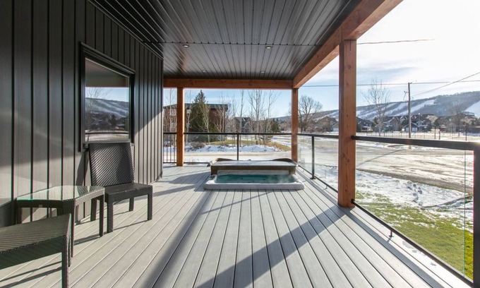 The Blue Mountains Ski Chalet | 107 Birchview Trail