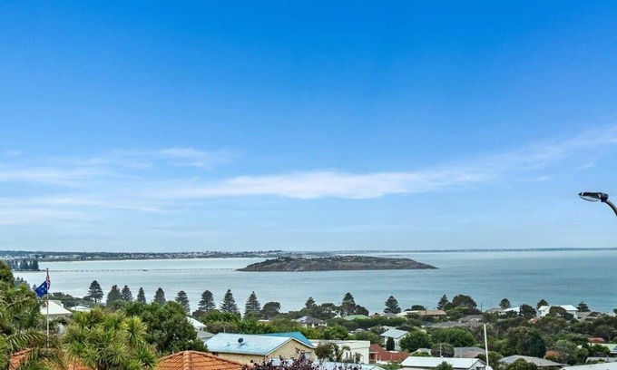 Encounter Bay House | 11 Southern Right Crs Encounter Bay