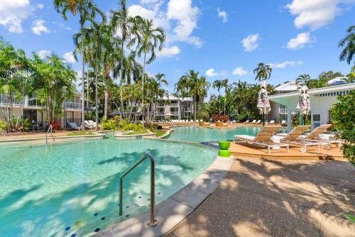 Port Douglas Apartment | 1104 and 1105 Oaks Resort