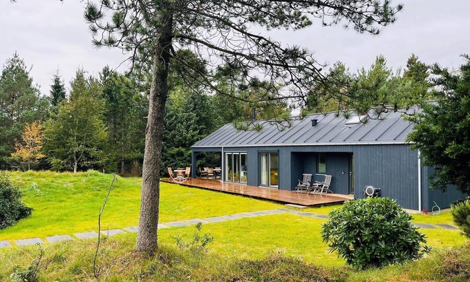 Nykøbing House | 11100-1 Nykøbing Sj - Lærkehækken 8