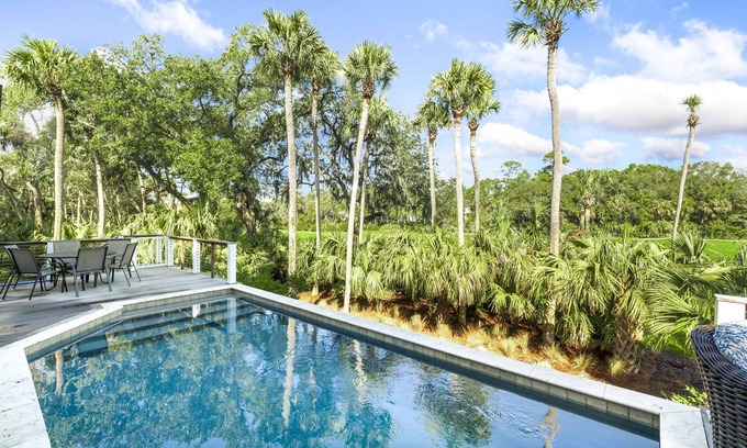 Vanderhorst Plantation House | 116 Bufflehead: 5BR, Pool, Golf Views, Bike to Beach, Bikes/Beach Gear Credit