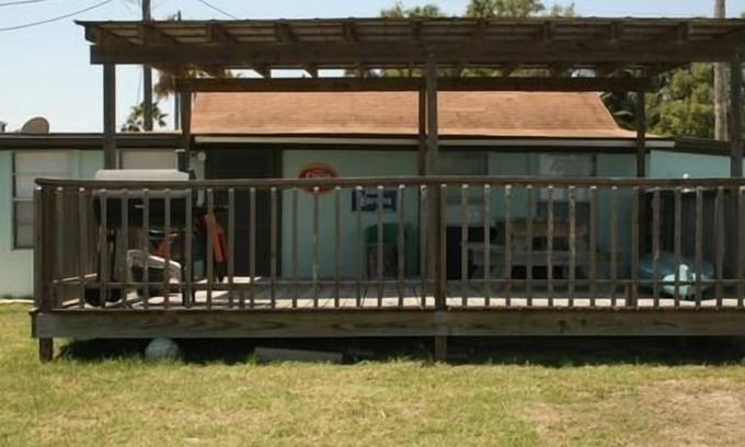 Port Mansfield Condo | 116 Southshore - Cute little hideaway, ready for the all around fishing
