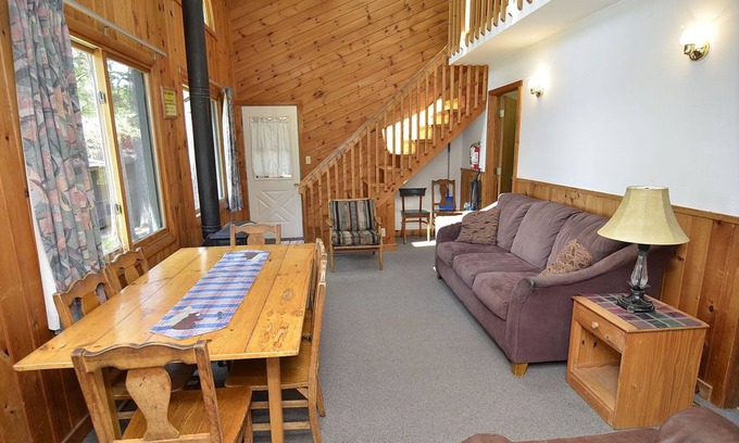 Iron River Cabin | #12, Lakeside, Delta Lodge-Owner for 32 years