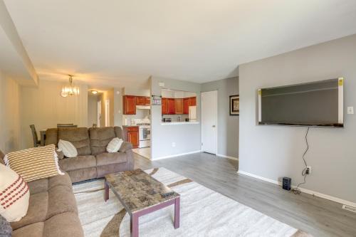 Northeast Philadelphia Apartment | 12 Mi to Center City Philadelphia Apt with Balcony