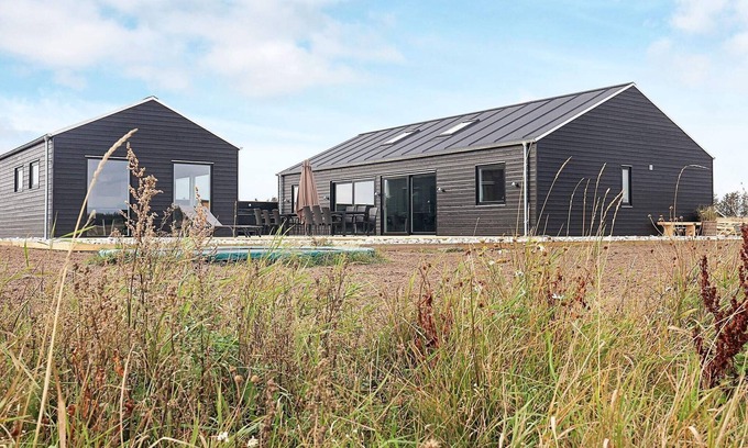 Grønhøj House | 12 person holiday home in Løkken-By Traum